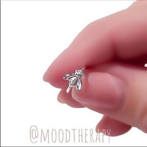 💸FINAL PRICE DROP💕NIB Handmade 925 Sterling Silver Honey Bee Nose Ring Hoop💕